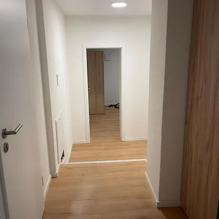 Sehr Schoene Und Modernisierte Mit Moderne Wohnraumlueftung 아파트 *