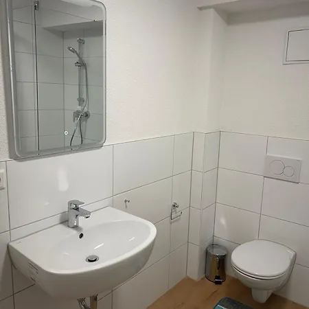 아파트 Sehr Schoene Und Modernisierte Mit Moderne Wohnraumlueftung