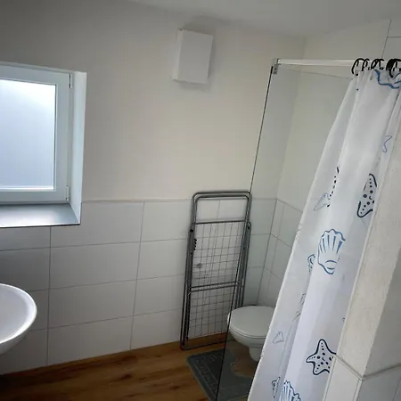Sehr Schoene Und Modernisierte Mit Moderne Wohnraumlueftung 普费德尔巴赫